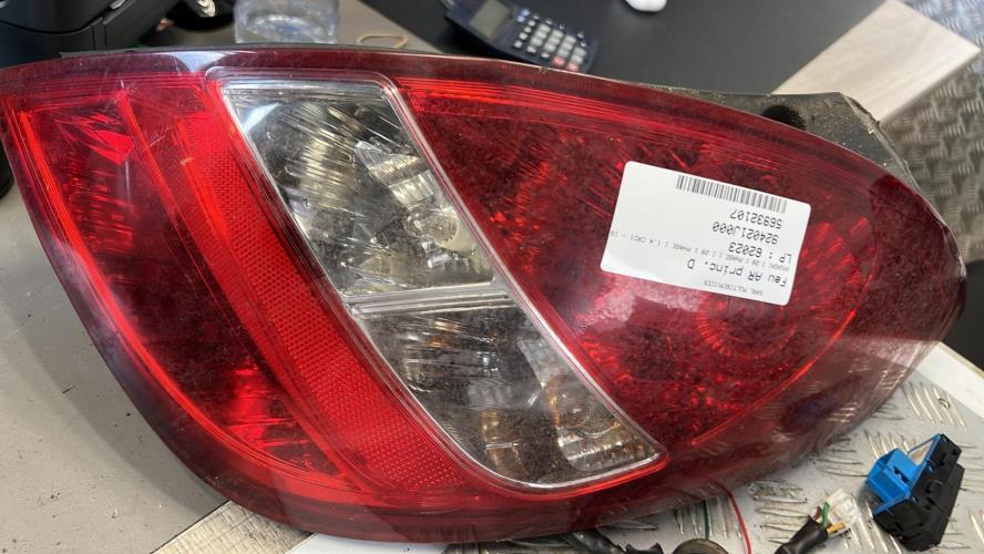 Feu arriere principal droit (feux) HYUNDAI I 20 1 PHASE 1 Diesel image 1