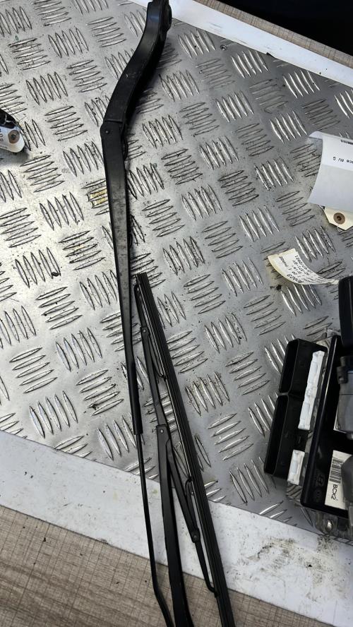Bras essuie glace avant gauche CITROEN JUMPY 2 Diesel image 1
