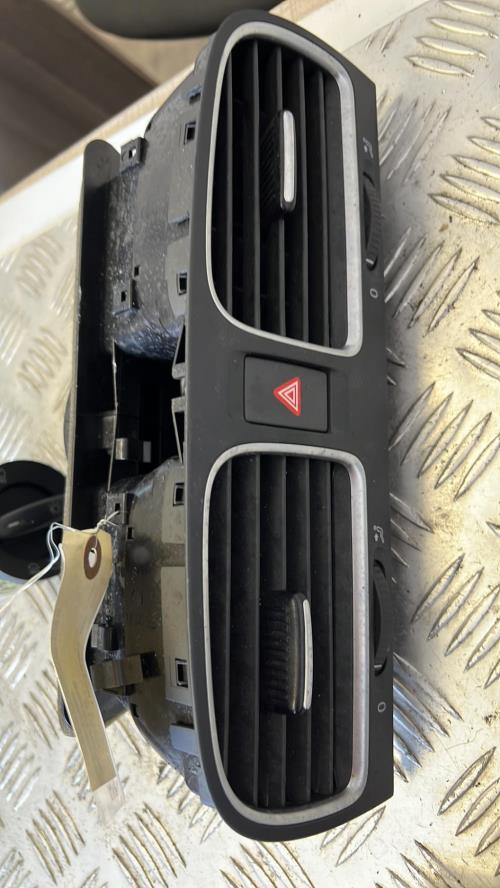 Aerateur tableau de bord VOLKSWAGEN GOLF 6 Essence image 1