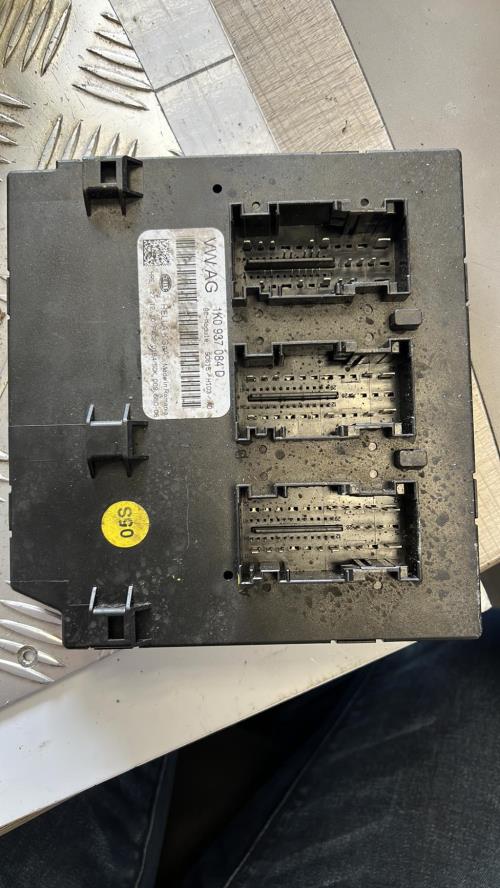 Calculateur VOLKSWAGEN GOLF 5 BREAK Diesel image 1