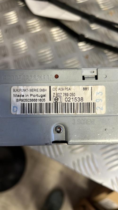 Chargeur CD PEUGEOT 307 PHASE 1 BREAK Diesel image 2