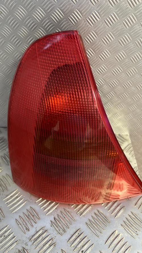 Feu arriere principal gauche (feux) RENAULT CLIO 2 PHASE 1 Essence image 1