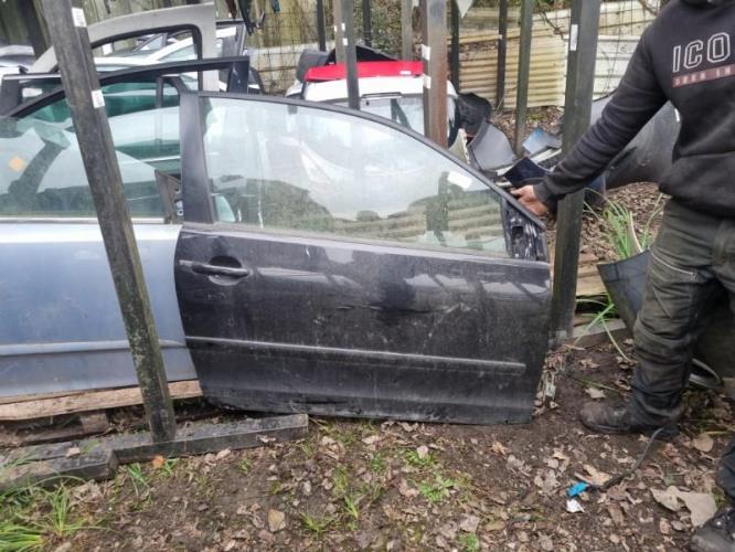 Porte avant droit VOLKSWAGEN POLO 4 PHASE 1 Essence image 2