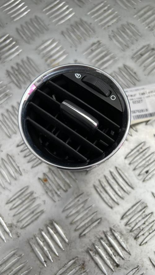 Aerateur tableau de bord PEUGEOT 3008 2 PHASE 1 Diesel image 1