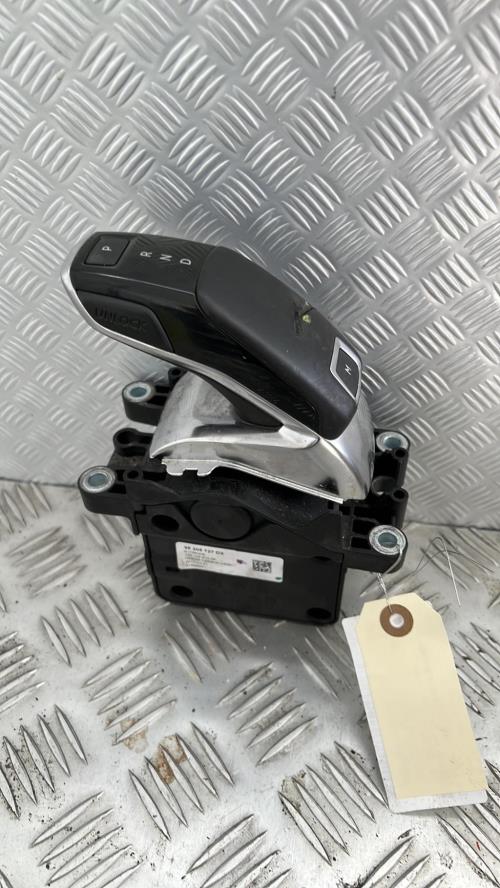 Levier de vitesses PEUGEOT 3008 2 PHASE 1 Diesel image 1