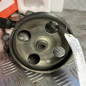 Pompe de direction PEUGEOT 407 PHASE 1 Diesel image 1