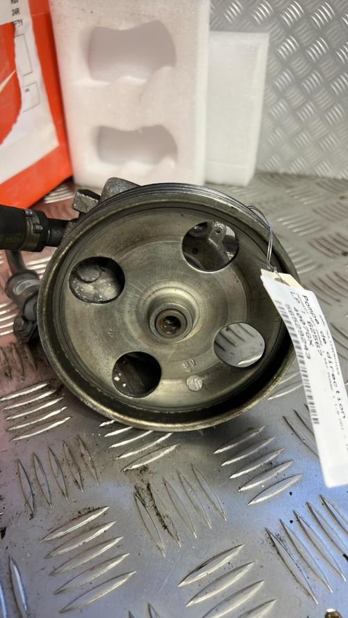 Pompe de direction PEUGEOT 407 PHASE 1 Diesel image 1