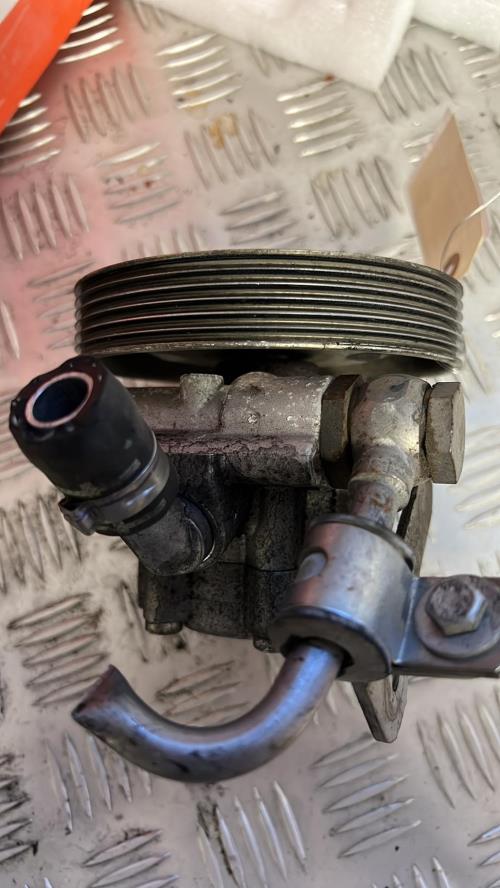 Pompe de direction PEUGEOT 407 PHASE 1 Diesel image 3