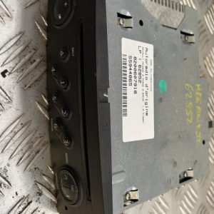 Autoradio d'origine RENAULT MEGANE 2 PHASE 2 BREAK Diesel image 1