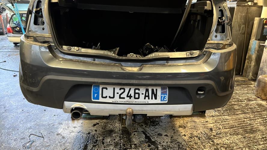 Pare choc arriere DACIA SANDERO 1 Diesel image 1