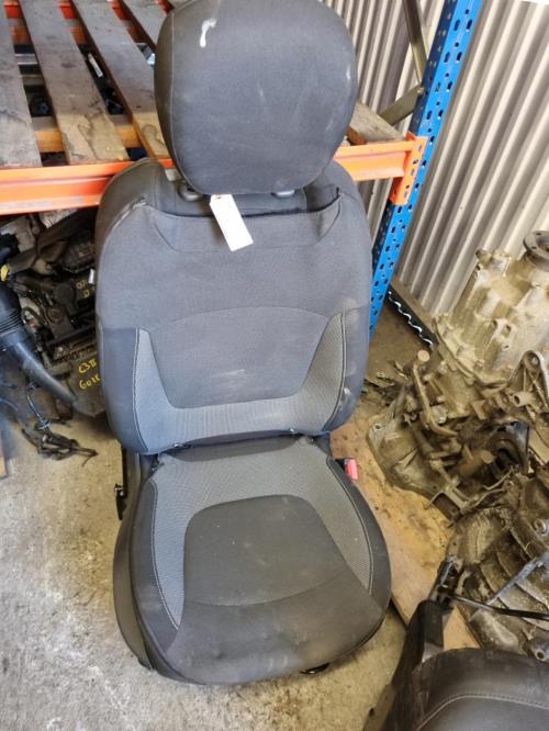 Siege avant droit RENAULT CAPTUR 1 PHASE 1 Essence image 1