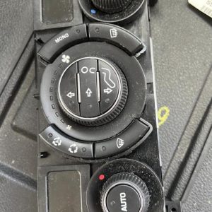 Commande chauffage PEUGEOT 3008 1 PHASE 1 Diesel image 1