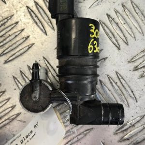 Pompe lave glace avant PEUGEOT 3008 1 PHASE 1 Diesel image 1