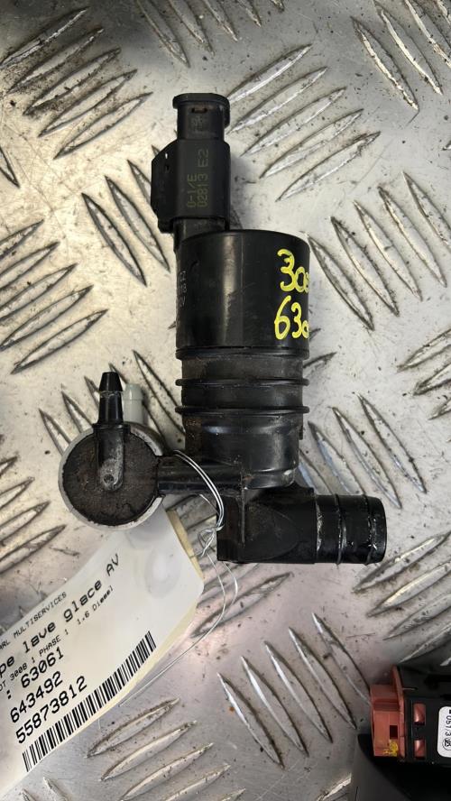 Pompe lave glace avant PEUGEOT 3008 1 PHASE 1 Diesel image 1