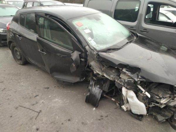 Bouton de warning RENAULT MEGANE 3 PHASE 3 BREAK Diesel image 3