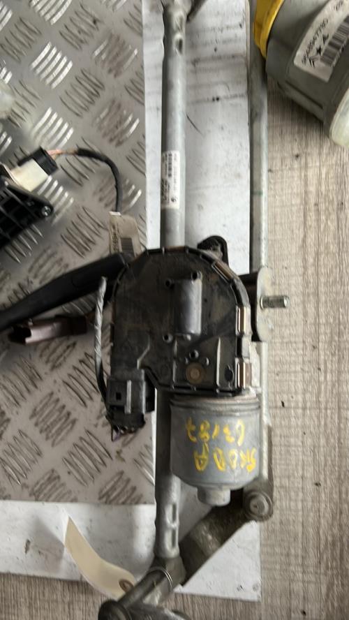 Moteur essuie glace avant SKODA OCTAVIA 2 PHASE 2 BREAK Diesel image 1