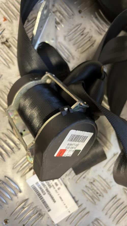 Ceinture arriere gauche VOLKSWAGEN GOLF 5 BREAK Diesel image 1
