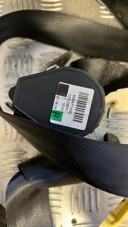 Ceinture arriere droit VOLKSWAGEN GOLF 5 BREAK Diesel image 1