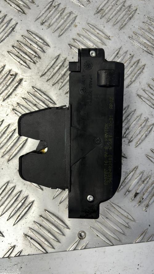 Serrure de coffre CITROEN C5 1 PHASE 2 Diesel image 1