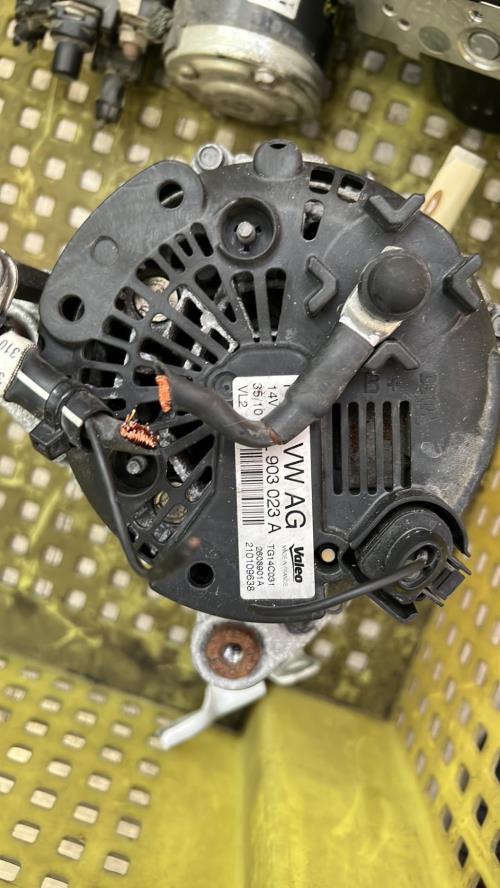 Alternateur VOLKSWAGEN TOURAN 2 Diesel image 2