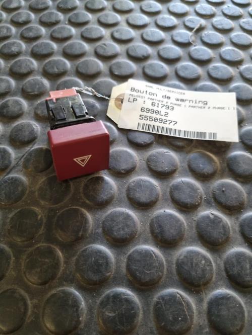Bouton de warning PEUGEOT PARTNER 2 PHASE 1 Diesel image 1
