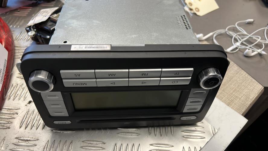 Autoradio d'origine VOLKSWAGEN GOLF 5 BREAK Diesel image 1