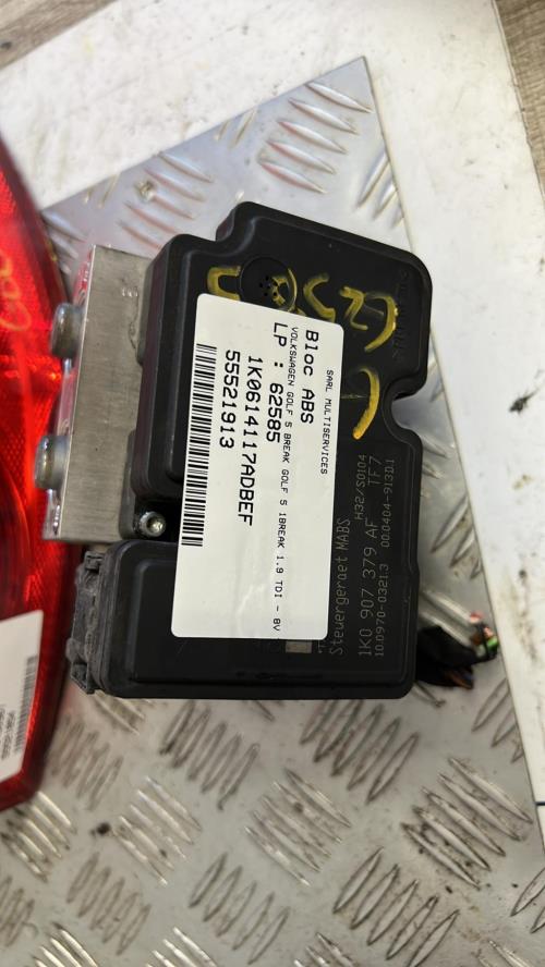 Bloc ABS (freins anti-blocage) VOLKSWAGEN GOLF 5 BREAK Diesel image 1