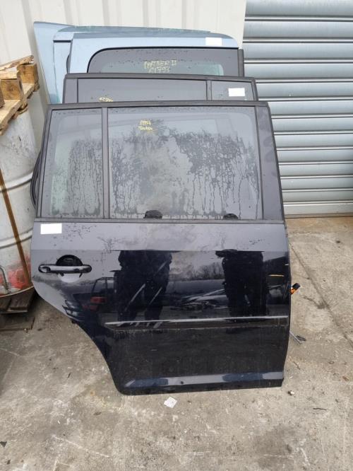 Porte arriere droit VOLKSWAGEN TOURAN 2 Diesel image 1
