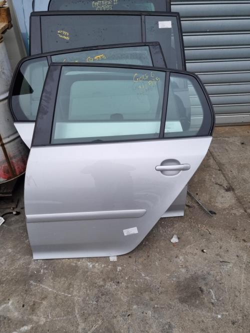Porte arriere gauche VOLKSWAGEN GOLF 5 BREAK Diesel image 1
