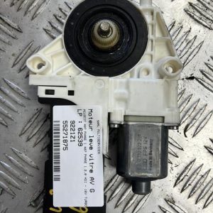 Moteur leve vitre avant gauche PEUGEOT 407 PHASE 1 Diesel image 1