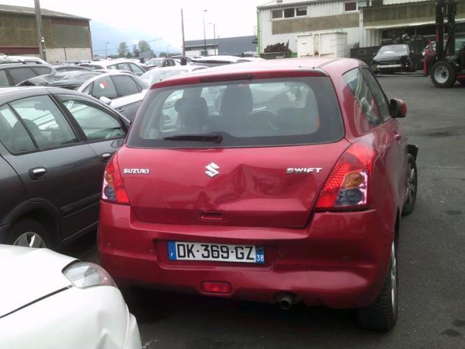 Compteur SUZUKI SWIFT 3 Essence image 4