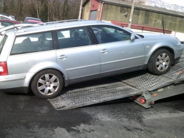 Anti brouillard droit (feux) VOLKSWAGEN PASSAT 4 PHASE 2 BREAK Diesel image 4
