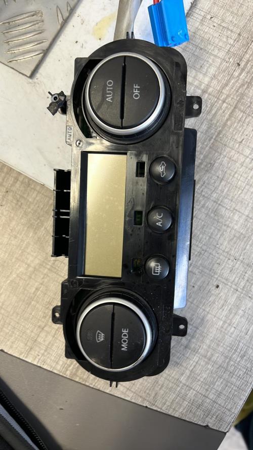 Commande chauffage SUZUKI SWIFT 3 Diesel image 1