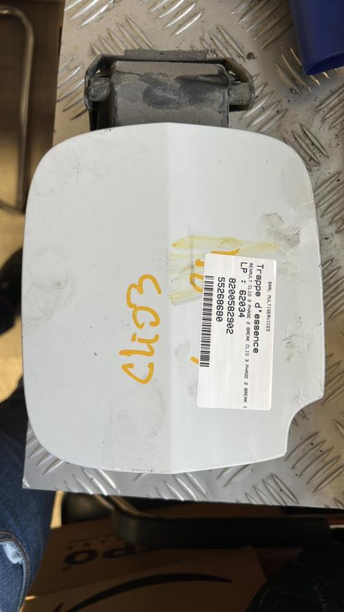 Trappe d'essence RENAULT CLIO 3 PHASE 2 BREAK Diesel image 1