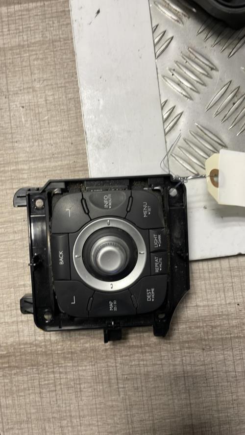 Commande GPS RENAULT MEGANE 3 PHASE 1 Diesel image 1