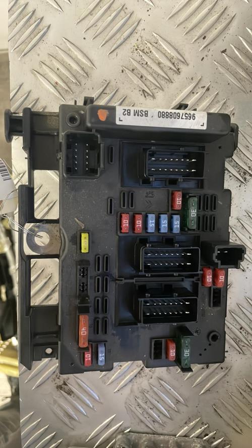 Boitier servitude moteur (BSM) PEUGEOT 206 PHASE 1 Diesel image 1