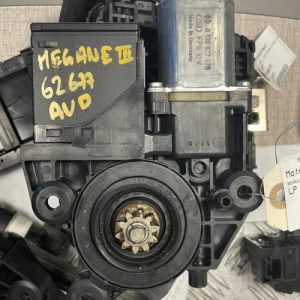 Moteur leve vitre avant droit RENAULT MEGANE 3 PHASE 1 COUPE Diesel image 1
