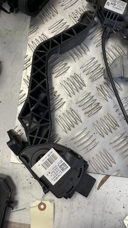 Potentiometre de pedale de gaz d'accelerateur CITROEN C3 2 PHASE 1 Diesel image 1