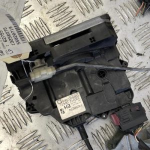 Serrure avant droit OPEL CORSA D PHASE 2 Diesel image 1