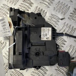 Serrure avant gauche OPEL CORSA D PHASE 2 Diesel image 1