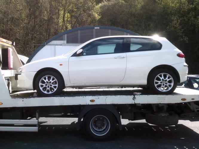 Verin de capot ALFA ROMEO 147 PHASE 1 Essence image 3