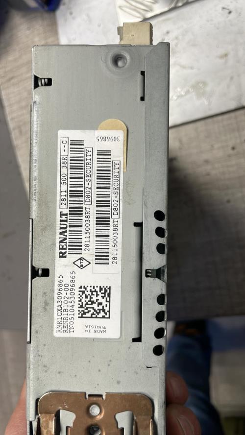 Autoradio d'origine RENAULT CLIO 3 PHASE 2 Diesel image 2