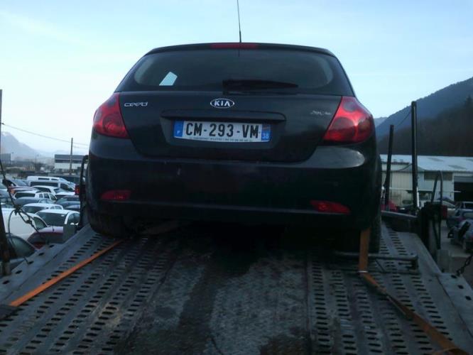 Bouton de warning KIA CEE-D 1 PHASE 1 Diesel image 3