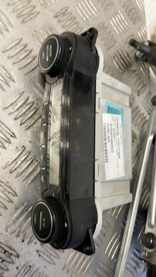 Commande chauffage KIA CEE-D 1 PHASE 1 Diesel image 1