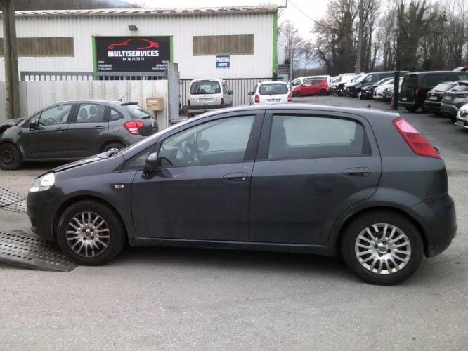 Retroviseur gauche FIAT GRANDE PUNTO Diesel image 3