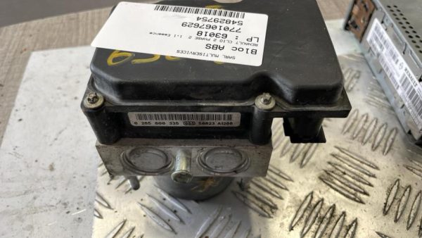 Bloc ABS (freins anti-blocage) RENAULT CLIO 2 PHASE 2 Essence image 1