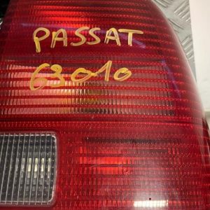 Feu arriere principal droit (feux) VOLKSWAGEN PASSAT 4 PHASE 1 Diesel image 1