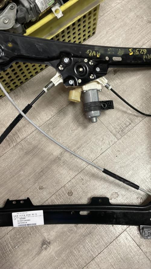 Leve vitre electrique avant gauche BMW SERIE 5 E60 PHASE 2 Diesel image 1