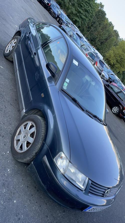 Platine feu arriere droit VOLKSWAGEN PASSAT 4 PHASE 1 Diesel image 1