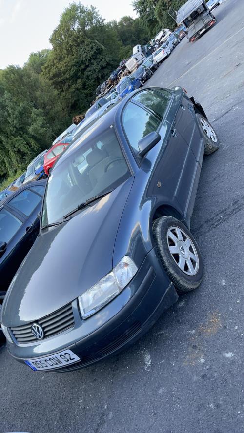 Platine feu arriere droit VOLKSWAGEN PASSAT 4 PHASE 1 Diesel image 2